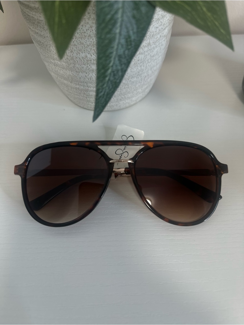Jessica Simpson Tortoise Shell Aviator Sunglasses with Brown Gradient Lenses